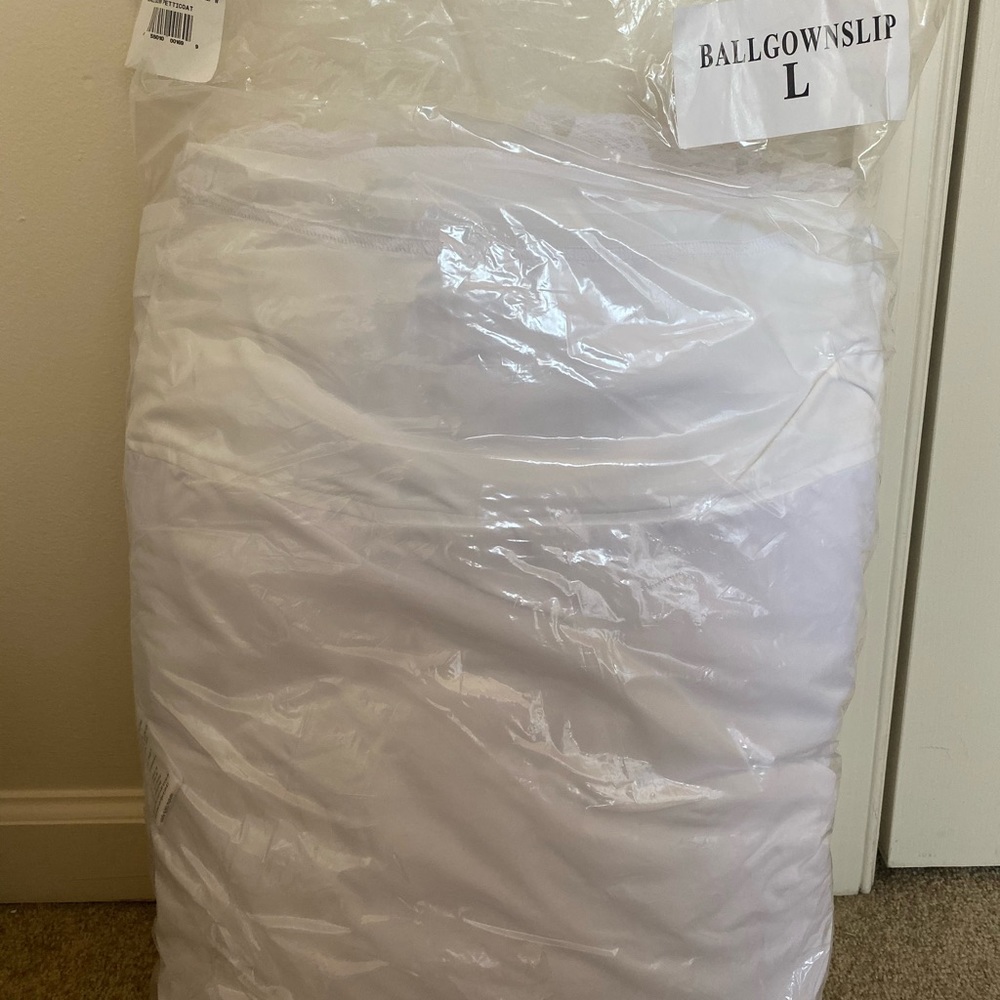 David’s Bridal Ballgown Petticoat Slip (sz. Large)